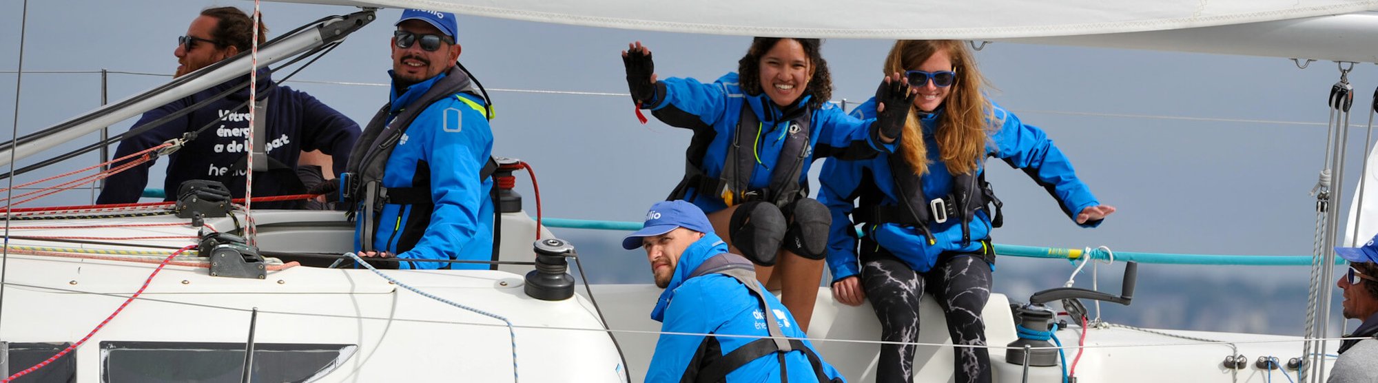 equipe-bateau-akea-hellio